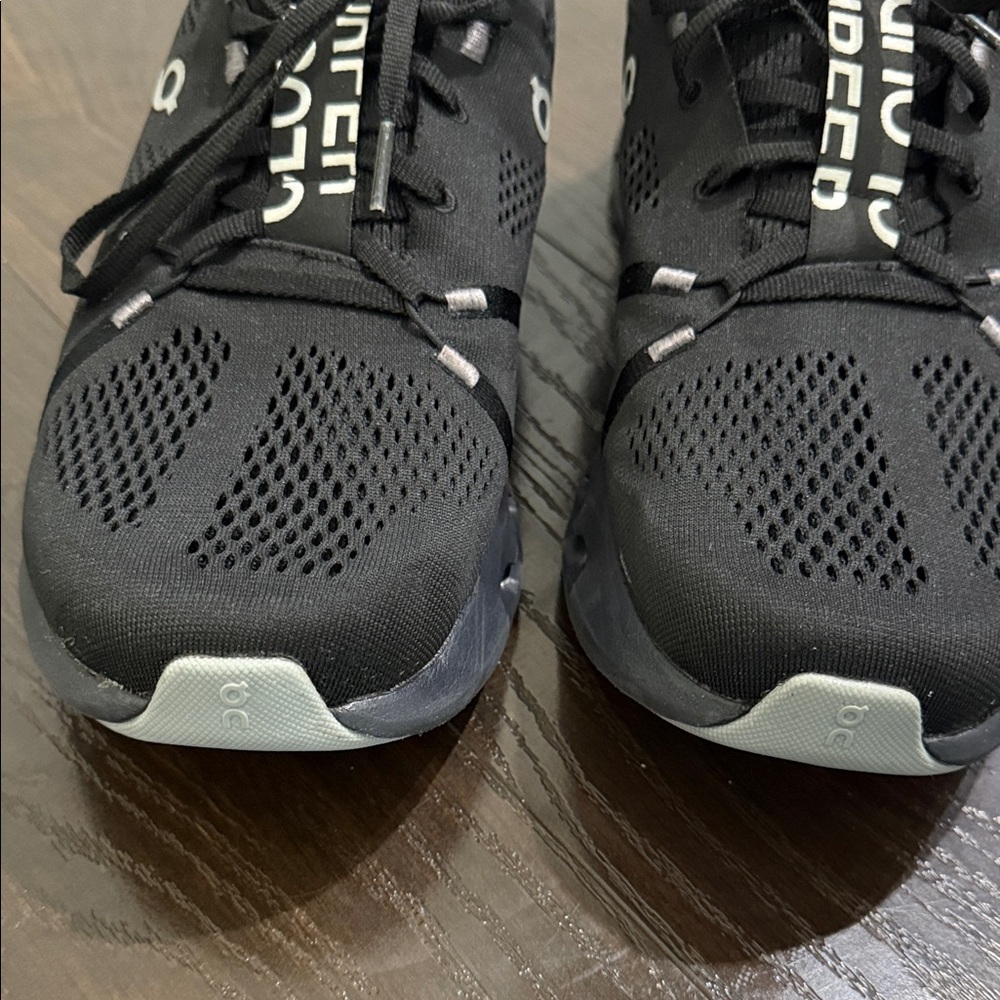 On Cloud Running Shoes for Men - Black - Picture 6 of 10